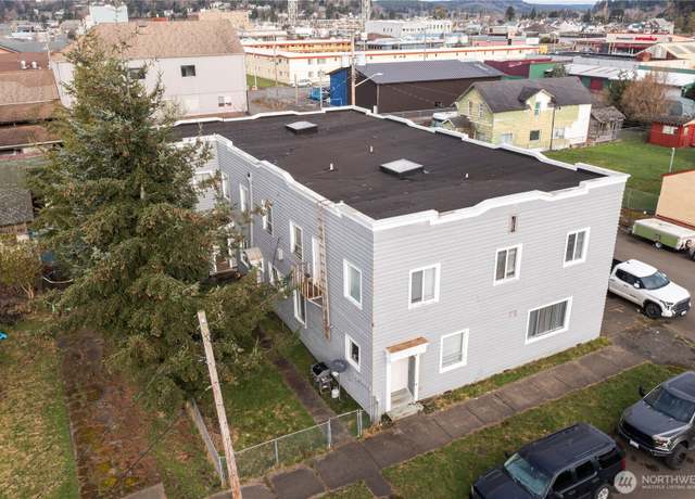 Property at 1020 J St, Hoquiam, WA 98550, 10 beds, 7 baths