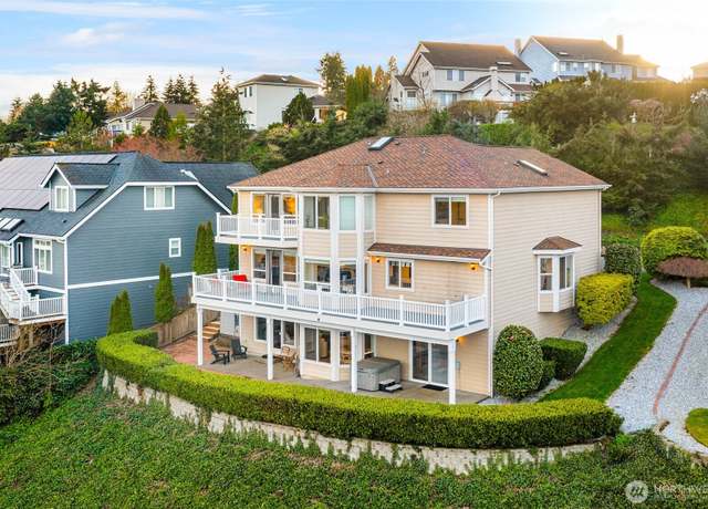 Property at 4320 Country Club Dr NE, Tacoma, WA 98422, 4 beds, 3.5 baths