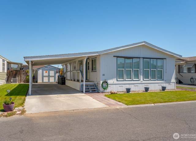 Property at 2240 W Broadway Ave #25, Moses Lake, WA 98837, 3 beds, 2 baths