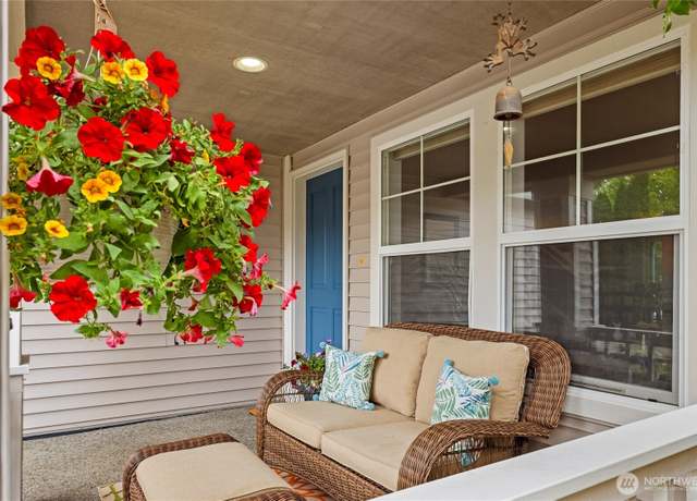 Property at 6810 131st St SE #1, Snohomish, WA 98296, 3 beds, 2.5 baths