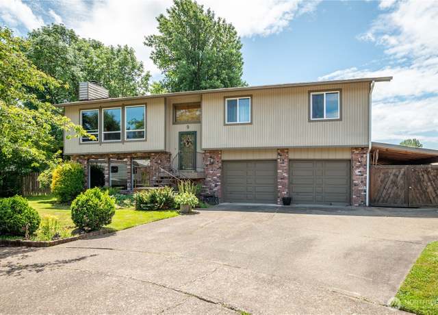 Property at 9 Liberty Ct, Longview, WA 98632, 3 beds, 3 baths