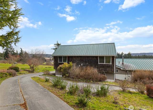 Property at 486 W Henni Rd, Oak Harbor, WA 98277, 3 beds, 2 baths