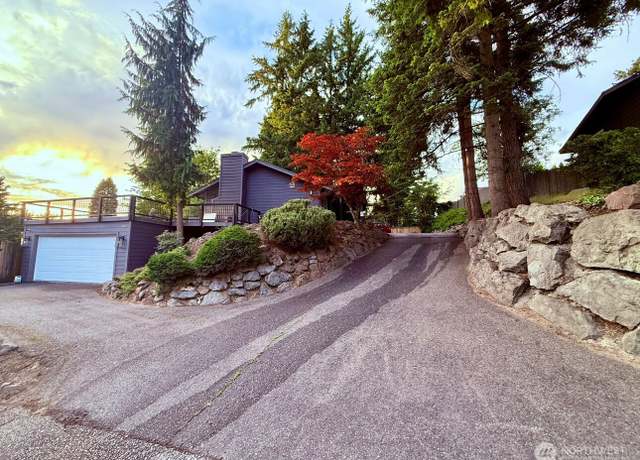 Property at 2000 NE 27th St, Renton, WA 98056, 4 beds, 3 baths