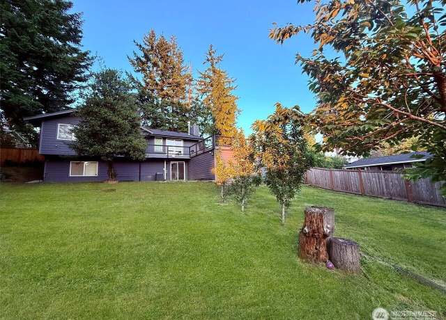 Property at 2000 NE 27th St, Renton, WA 98056, 4 beds, 3 baths
