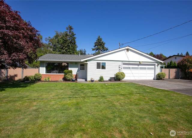 Property at 2216 St. Clair St, Bellingham, WA 98226, 3 beds, 2.5 baths