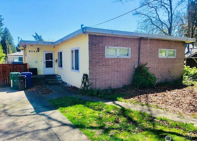 Property at 8542 Interlake Ave N, Seattle, WA 98103, 3 beds, 2 baths