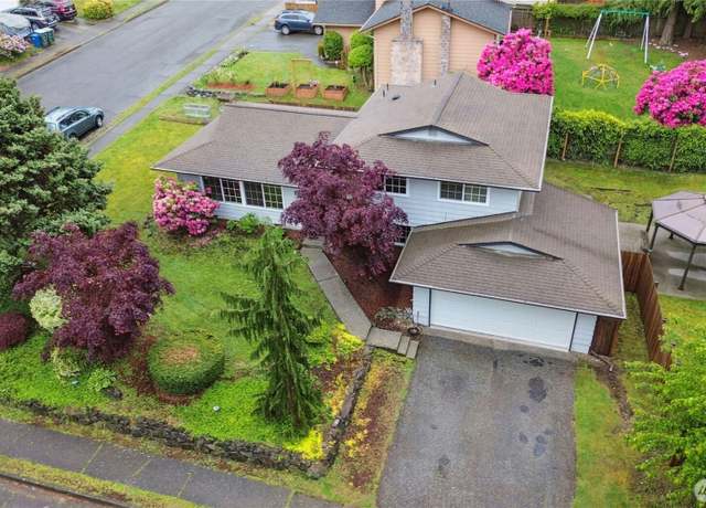 Property at 17222 58th Ave W, Lynnwood, WA 98037, 4 beds, 2.5 baths