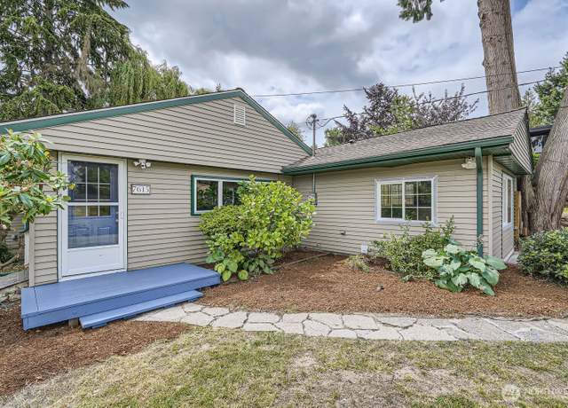 Property at 7615 S 113th St, Seattle, WA 98178, 3 beds, 1 bath