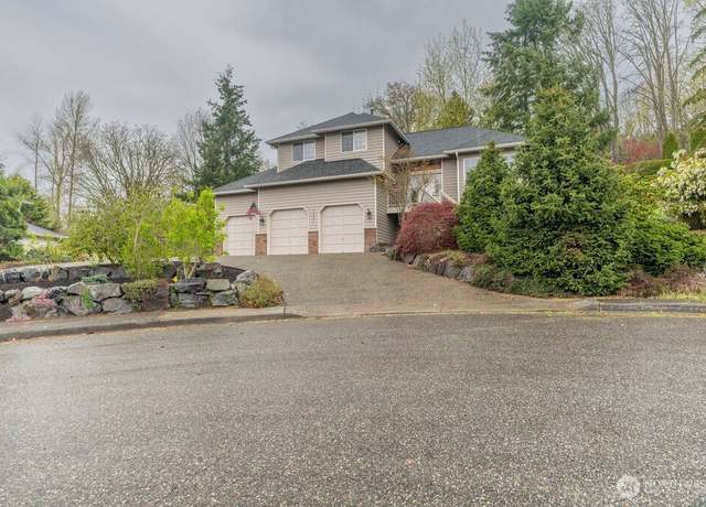 Property at 7321 75 Pl NE, Marysville, WA 98270, 3 beds, 2.5 baths