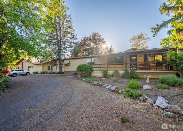 Property at 18226 Road B NW, Ephrata, WA 98823, 5 beds, 4 baths