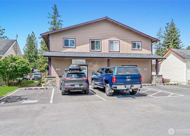 Property at 204 Central St, Sedro Woolley, WA 98284, 4 beds, 4 baths
