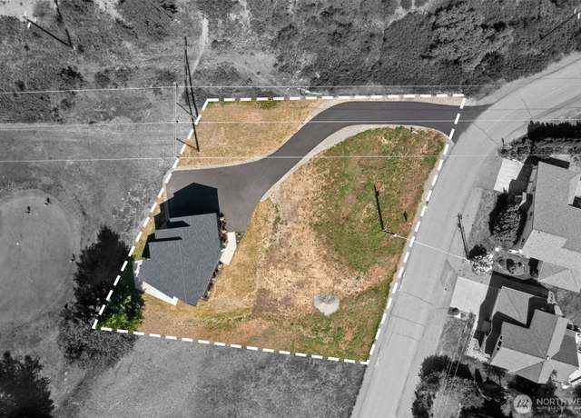 Property at 141 Pebble Beach Dr, Cle Elum, WA 98922, 3 beds, 2.5 baths