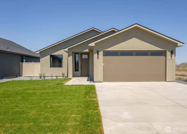 Property at 1127 9th Ave NE, Ephrata, WA 98823, 3 beds, 2 baths