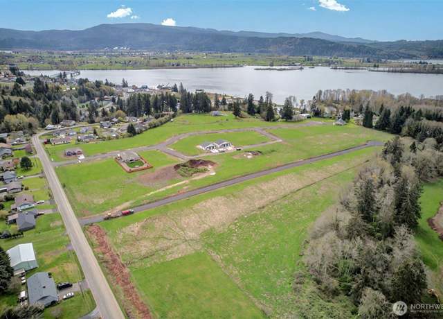 Property at 2 Ma'uka Nani Dr, Cathlamet, WA 98612