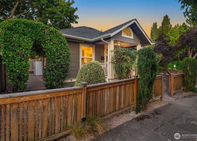 Property at 402 31st Ave E, Seattle, WA 98112, 2 beds, 1 bath