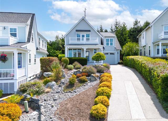 Property at 4417 Schooner Dr, Anacortes, WA 98221, 3 beds, 2.5 baths