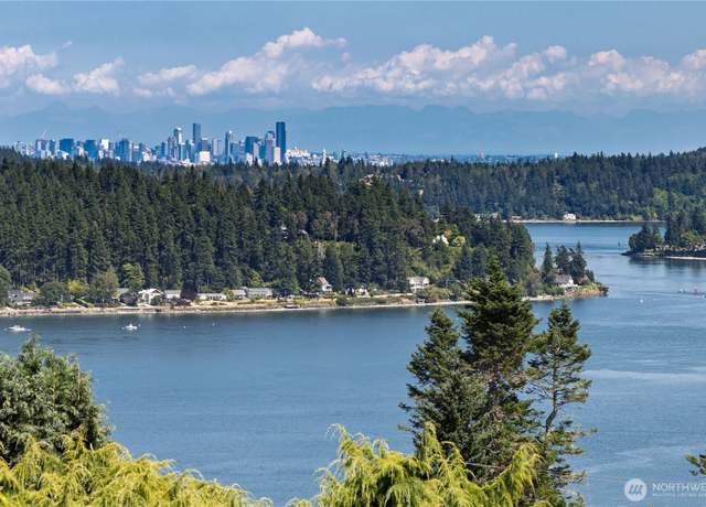 Property at 3038 Viewcrest Dr NE, Bremerton, WA 98310, 3 beds, 1 bath