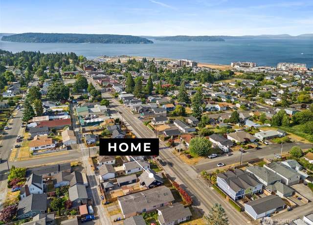 Property at 4824 N Pearl St, Tacoma, WA 98407, 3 beds, 2 baths