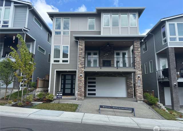Property at 7570 S 129th Pl, Seattle, WA 98178, 4 beds, 3.5 baths