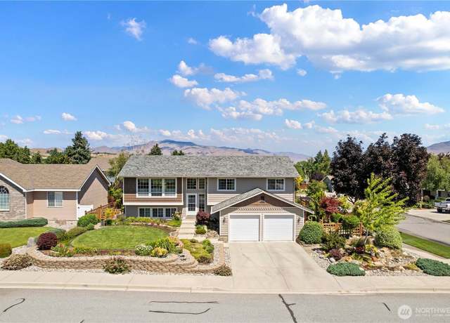 Property at 1600 Brandi Ct, Wenatchee, WA 98801, 3 beds, 2.5 baths