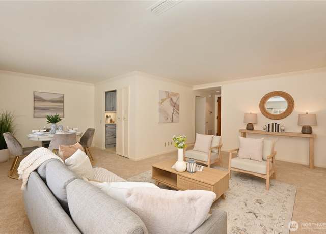 Property at 1301 Spring St Unit 6E, Seattle, WA 98104, 1 bed, 1 bath
