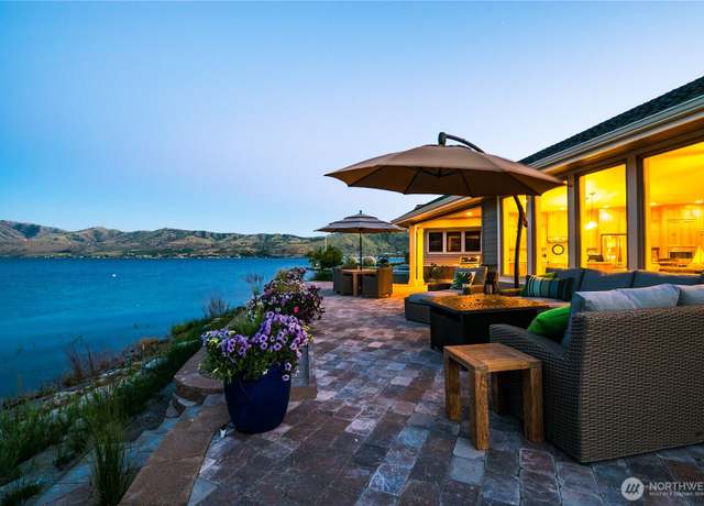Property at 215 Wall St, Manson, WA 98831, 4 beds, 4 baths
