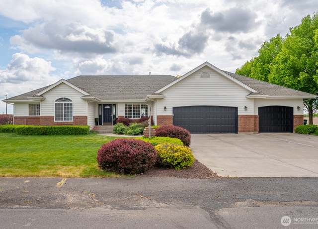 Property at 1002 S Jackson St, Ritzville, WA 99169, 5 beds, 3.5 baths