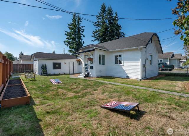 Property at 1702 Cedar St Unit B, Everett, WA 98201, 1 bed, 1 bath