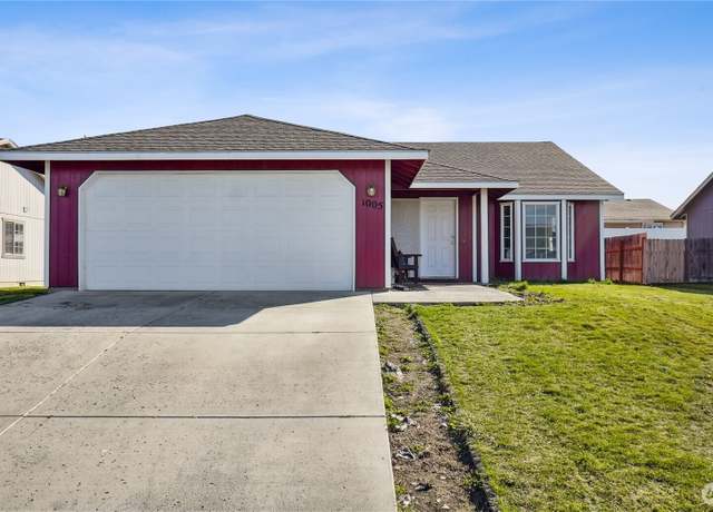 Property at 1005 Cobblestone Ave, Othello, WA 99344, 3 beds, 2 baths