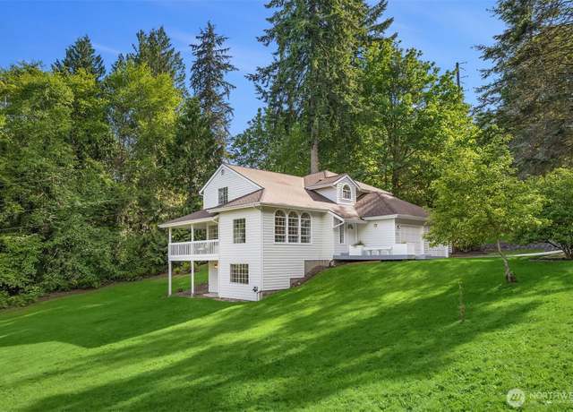 Property at 8021 NE Sandpiper Ln, Bainbridge Island, WA 98110, 3 beds, 3.5 baths