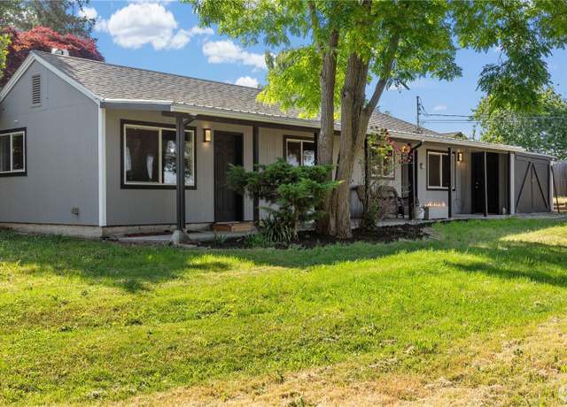 Property at 50 SE O'Leary St, Oak Harbor, WA 98277, 2 beds, 2 baths