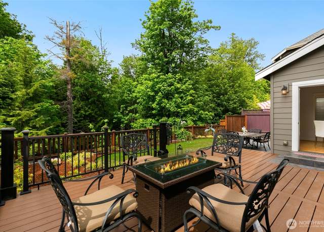 Property at 3262 NE Marquette Way, Issaquah, WA 98029, 4 beds, 2.5 baths