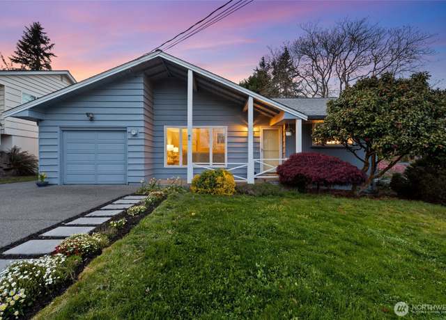 Property at 2532 NE 108th Pl, Seattle, WA 98125, 4 beds, 2 baths