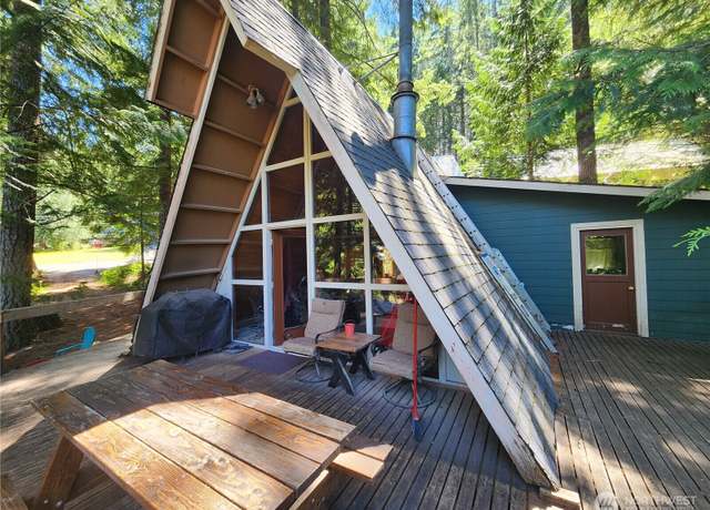 Property at 102 Forest Ln, Packwood, WA 98361, 3 beds, 1.5 baths