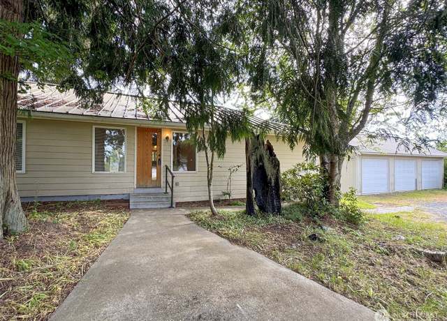 Property at 1218 W Lauridsen Blvd, Port Angeles, WA 98363, 2 beds, 1.5 baths