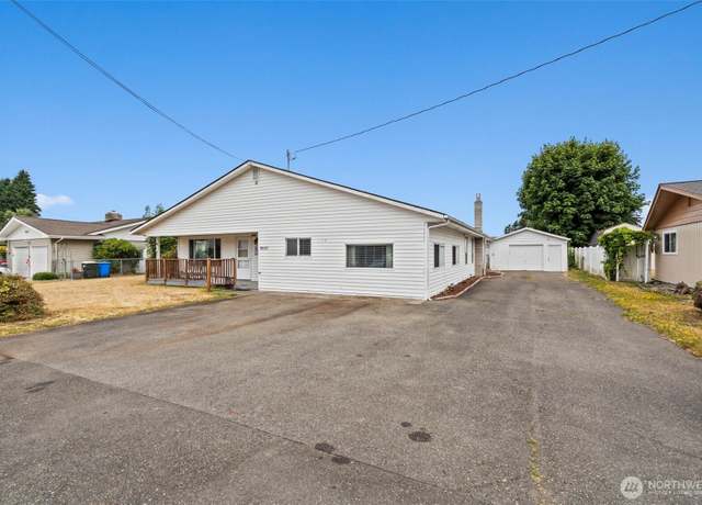 Property at 3315 Borst Ave, Centralia, WA 98531, 3 beds, 3 baths