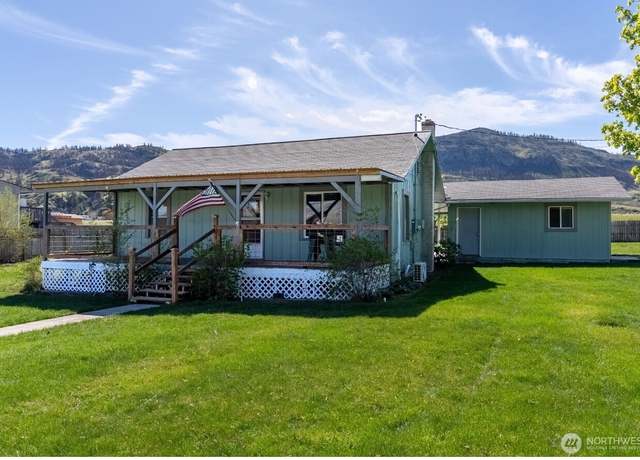 Property at 6 Salam Ln, Oroville, WA 98844, 4 beds, 1 bath