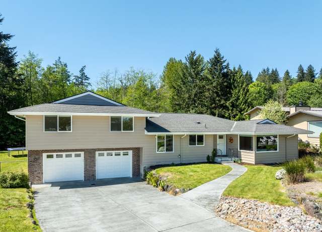 Property at 15106 Starr Pl SE, Olalla, WA 98359, 3 beds, 2.5 baths