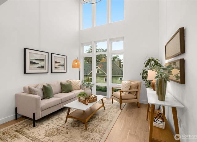 Property at 222 D 10th Ave E, Seattle, WA 98102, 2 beds, 2.5 baths