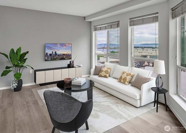 Property at 2824 Grand Ave Unit A310, Everett, WA 98201, 1 bath