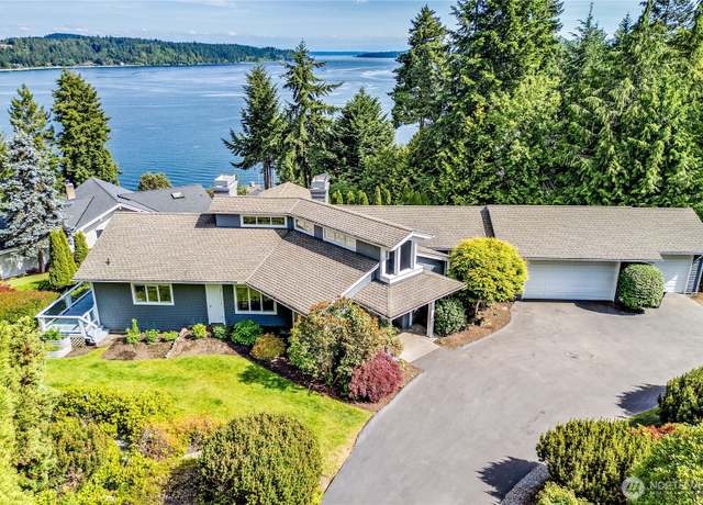 Property at 6575 NE Sundance Ln, Bainbridge Island, WA 98110, 3 beds, 2.5 baths