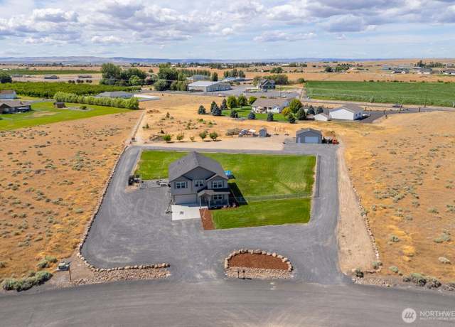 Property at 5140 Road 6.9 NE, Moses Lake, WA 98837, 5 beds, 2.5 baths