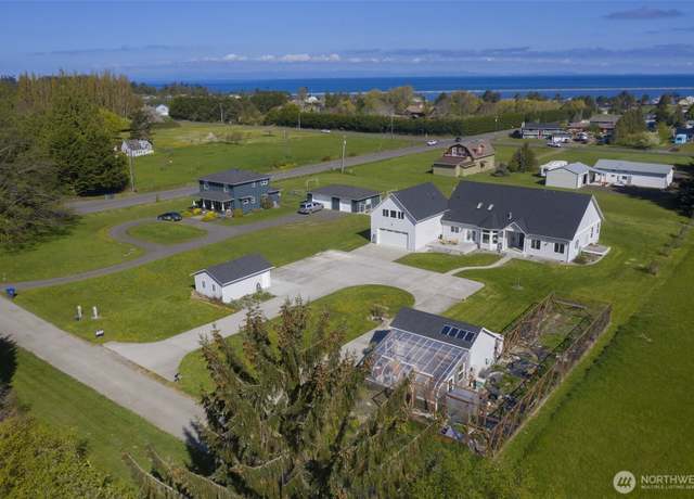Property at 43 Triopha Ln, Sequim, WA 98382, 3 beds, 4.5 baths
