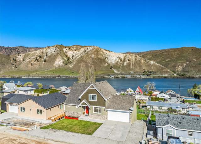 Property at 323 Pineview Dr, Orondo, WA 98843, 3 beds, 2.5 baths