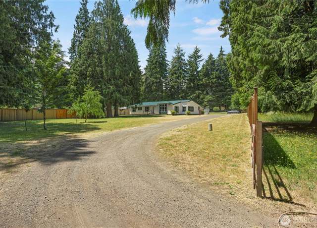 Property at 1402 Sitterly Pl E, Port Orchard, WA 98366, 4 beds, 2.5 baths