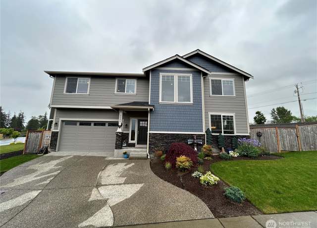 Property at 3206 N 28th St, Mount Vernon, WA 98273, 4 beds, 2.5 baths