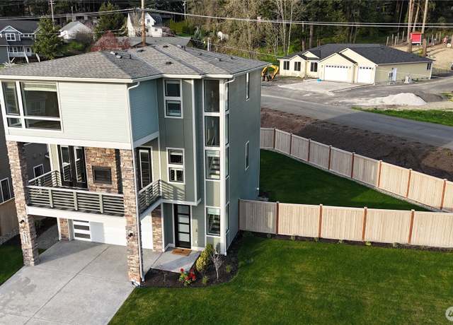 Property at 9513 38th St E, Edgewood, WA 98371, 4 beds, 3.5 baths