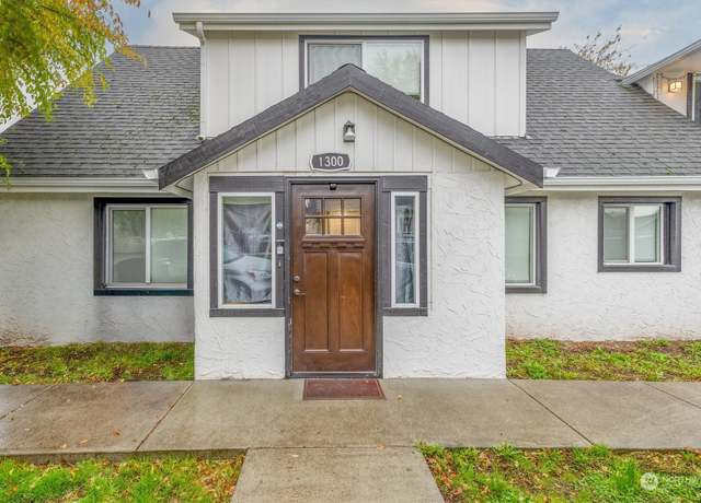 Property at 1300 N 3rd Ave, Kelso, WA 98626, 7 beds, 3.25 baths