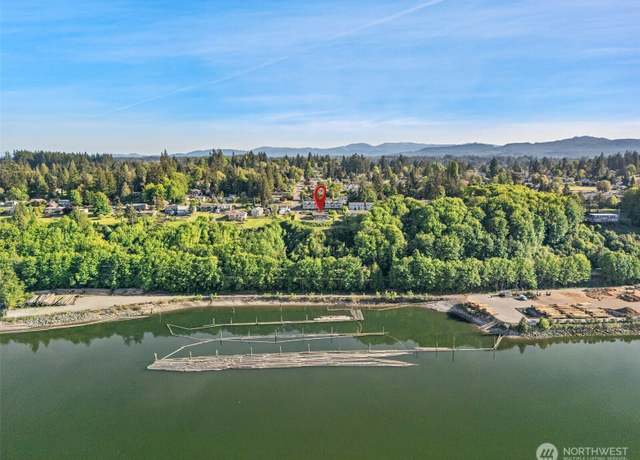Property at 1038 Fairmount Ave, Shelton, WA 98584, 3 beds, 2 baths