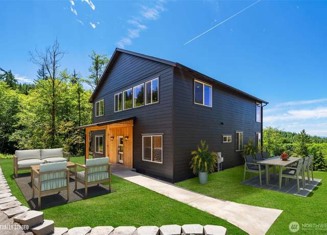 Property at 187 Tatonka Rd, Kelso, WA 98626, 3 beds, 2 baths